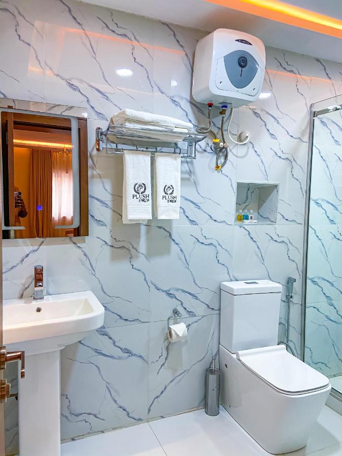 Plush Hotel,Abuja Kültér fotó