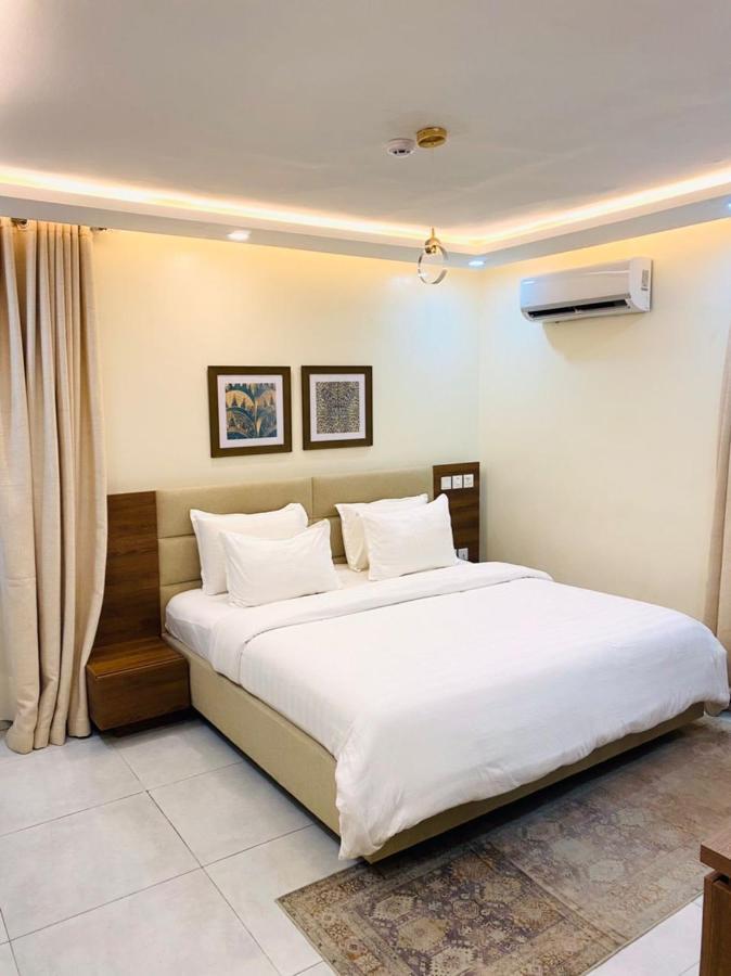 Plush Hotel,Abuja Kültér fotó