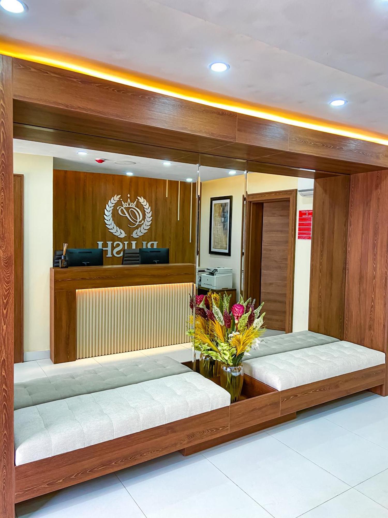 Plush Hotel,Abuja Kültér fotó