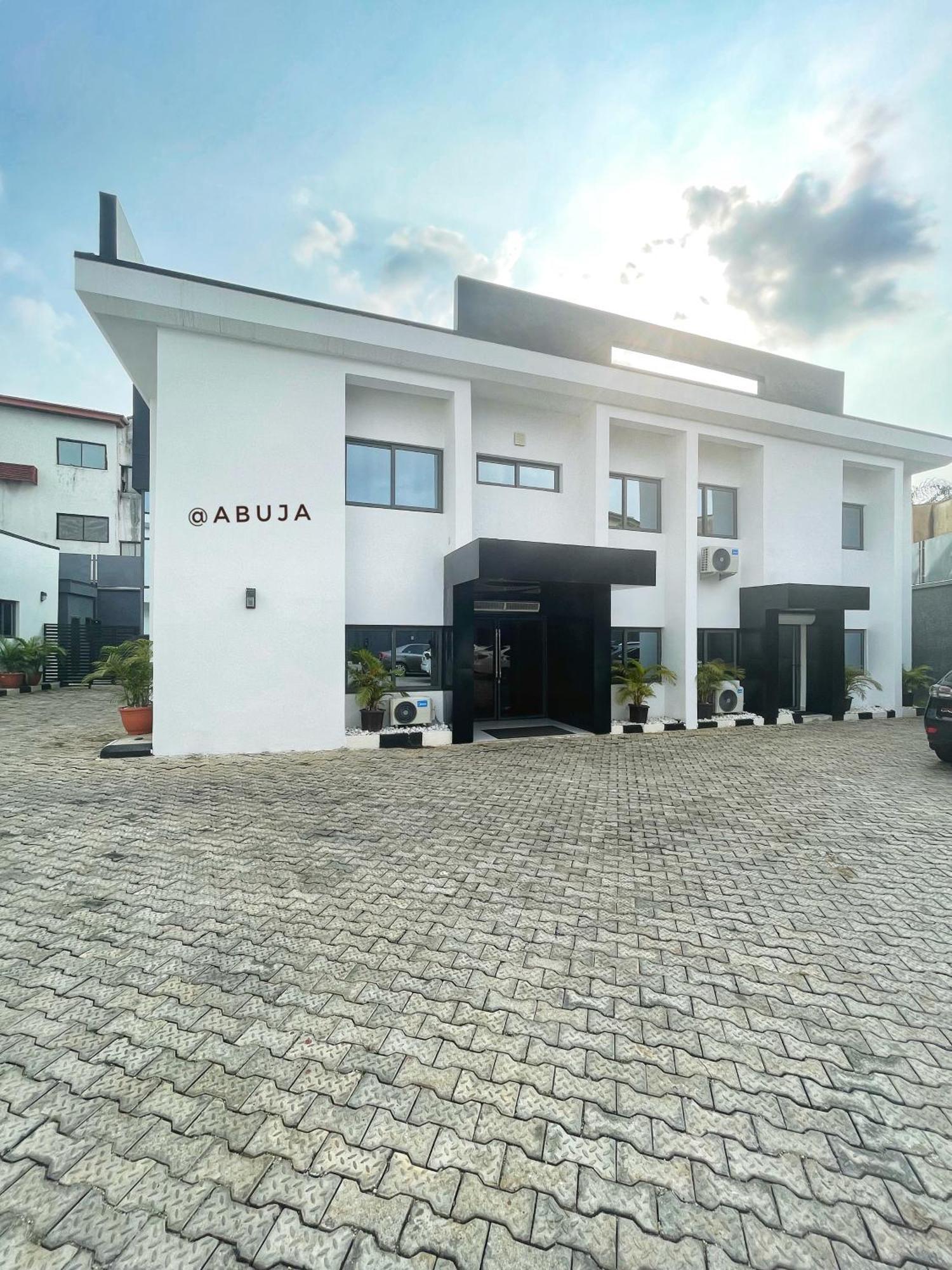 Plush Hotel,Abuja Kültér fotó